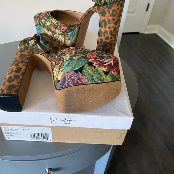 Jessica Simpson Pinkston multi Garden Tapestey worn once fit like a size 8 - Picture 4 of 6